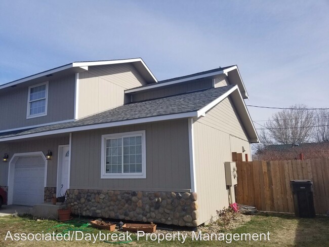 Building Photo - 3100 Castlevale Rd