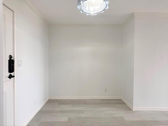 Foto del edificio - 3525 Sage Rd