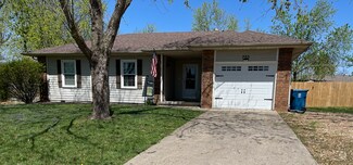 Building Photo - 705 E Dyann Dr