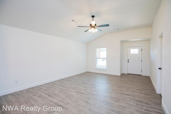 Building Photo - 3 br, 2 bath House - 6007 Grant Avenue