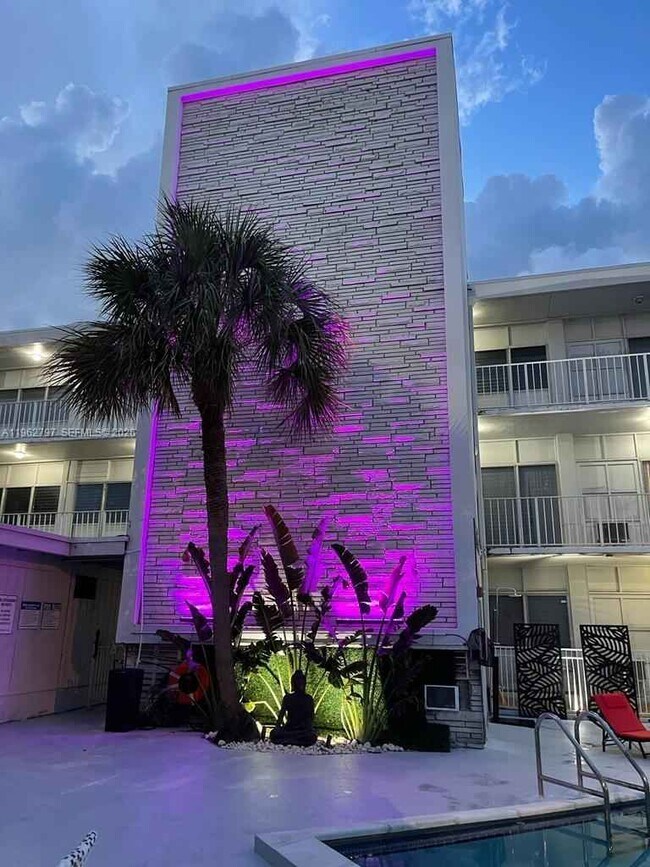 Foto del edificio - 2101 Normandy Dr