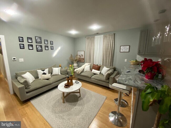 Foto del edificio - 1016 W Erie Ave