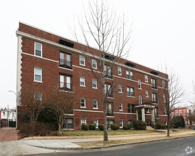 Building Photo - McGill Row