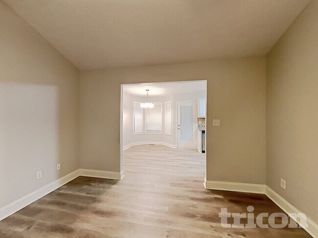 Foto del edificio - 280 Farmington Dr