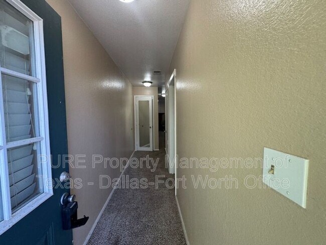 Foto del edificio - 6321 Kelly Dr