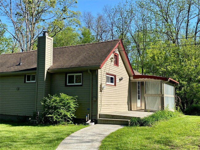 Foto del edificio - 244 Old Pawling Rd