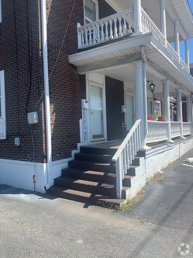 West Side Houses for Rent with High Ceilings Charleston, WV 4 Homes