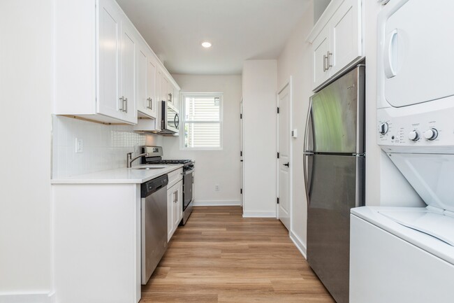 Foto del edificio - 164 Glenwood Ave