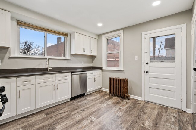 Photo - 101-103 E Agnew Avenue Apartment