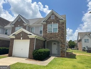 Building Photo - 262 Village Dr