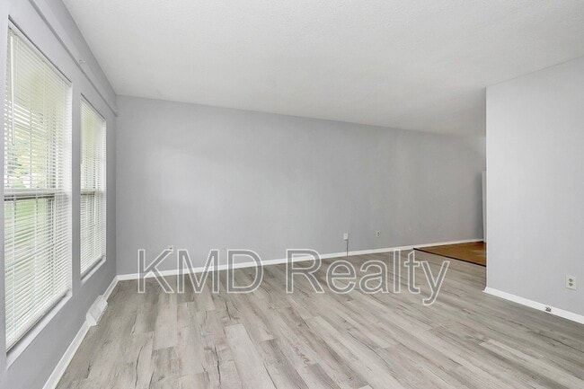 Foto del edificio - 4709 Americana Ave