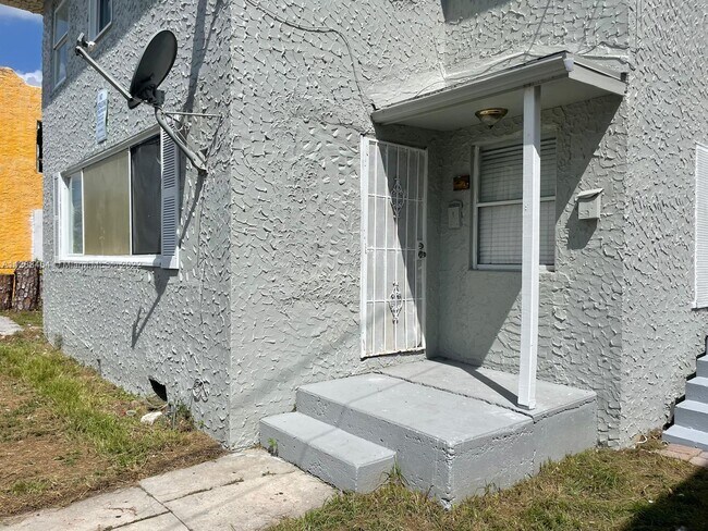 Foto del edificio - 817 4th St