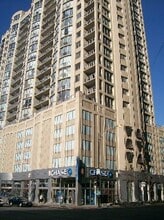 Building Photo - 600 N Dearborn St