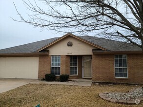 Building Photo - 1704 Clairidge Ave