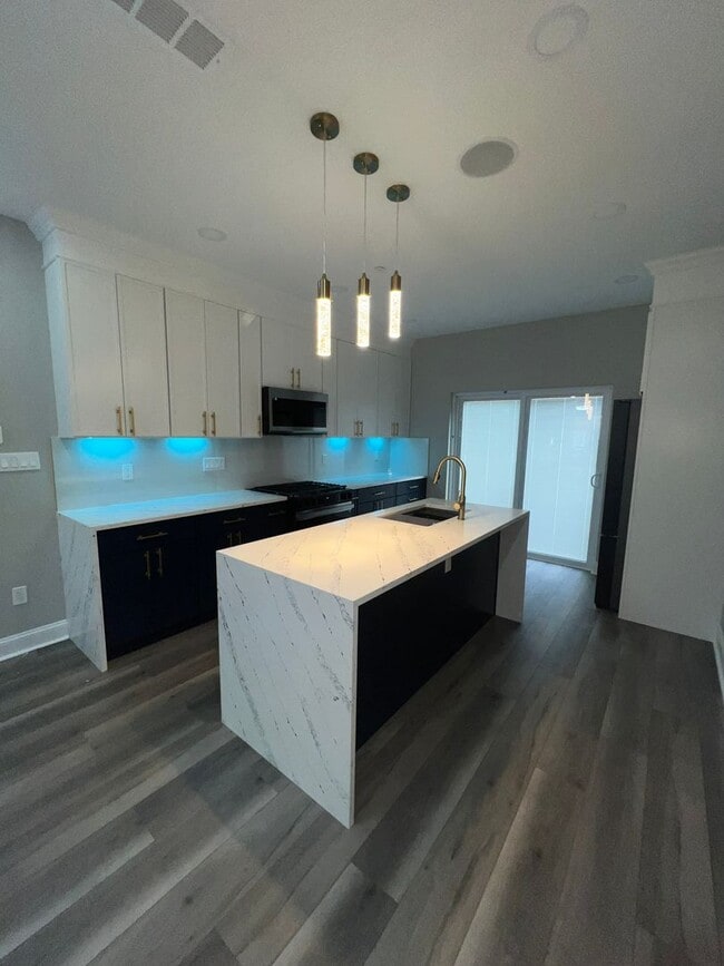 Foto del edificio - Beautiful New Constuction available for Re...