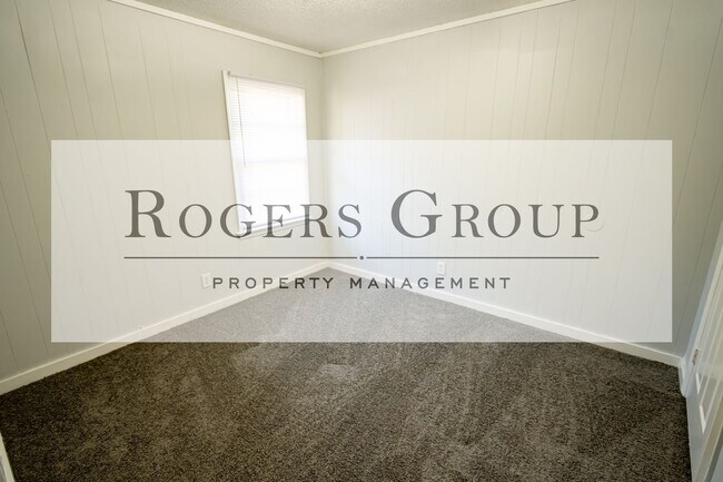 Foto del edificio - #103*** - 811-813 Hughes St Duplex