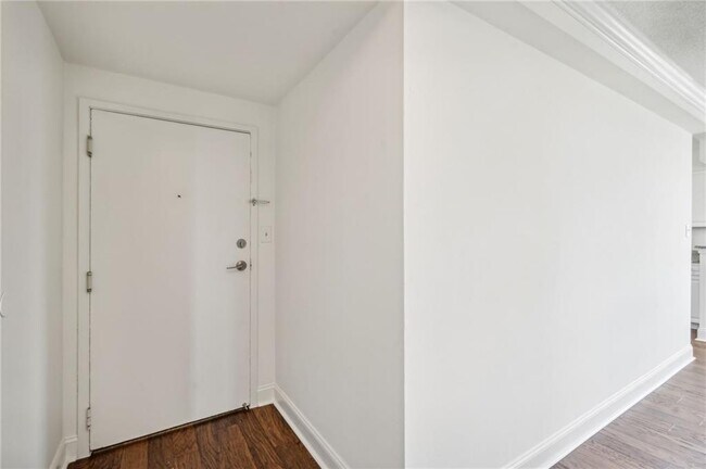 Foto del edificio - 2479 Peachtree Rd