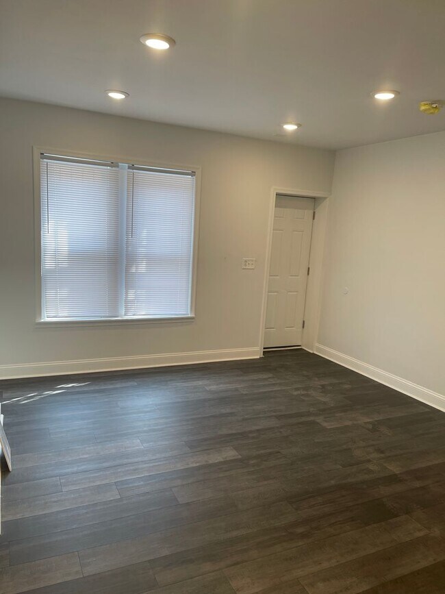 Building Photo - Beautifully Renovated 3 Bedroom House Now ...