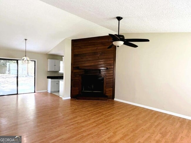 Building Photo - 502 Sunnyside Ct