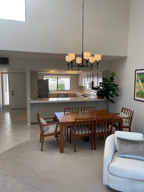 Open Concept Dining & Kitchen - 189 Winterhaven Cir