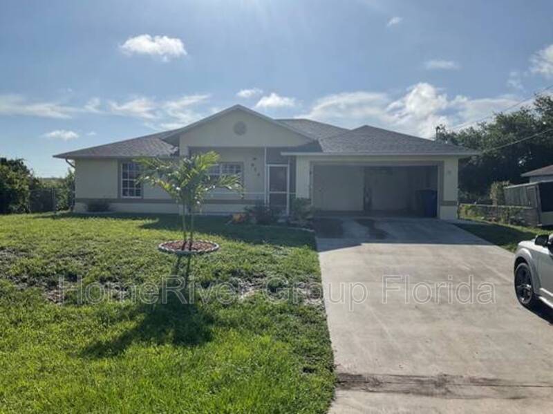 Foto principal - 914 Apple Ave