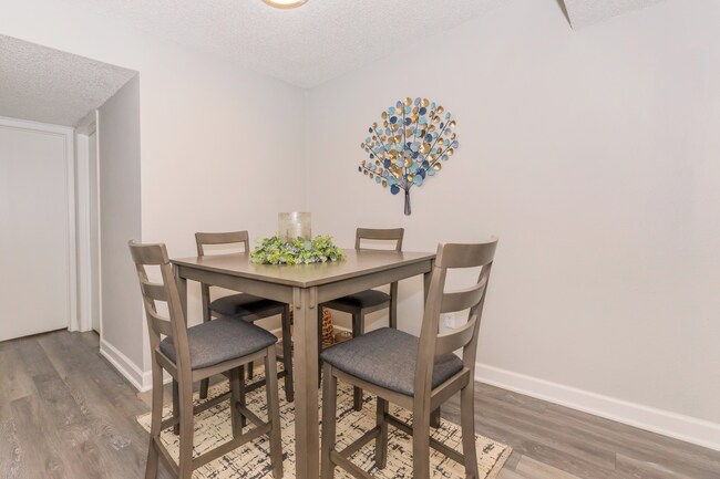 Foto del edificio - The Jove Apartment Homes