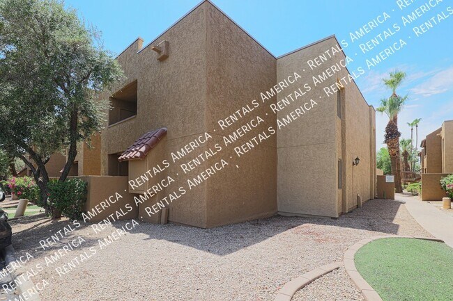 Foto del edificio - 5877 N Granite Reef Rd