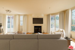 Foto del edificio - 2030 S Bentley Ave