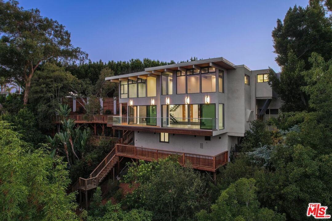 Foto principal - 2000 Westridge Rd