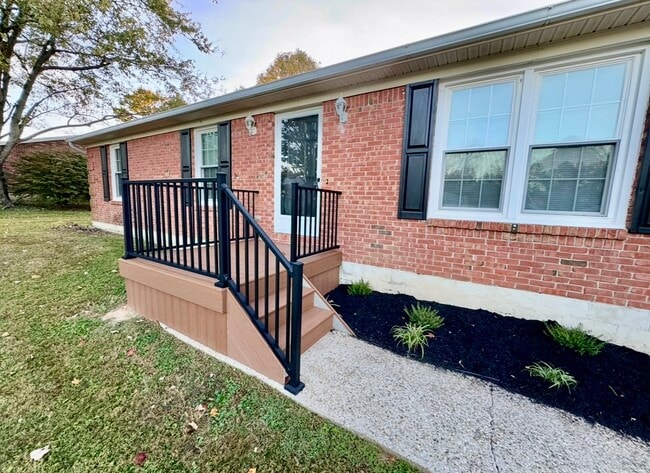 Foto del edificio - 113 Meadow Ln