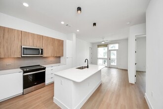 Building Photo - 2810 Riverby Rd