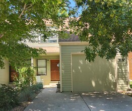 Building Photo - 3037 Fulton Cir
