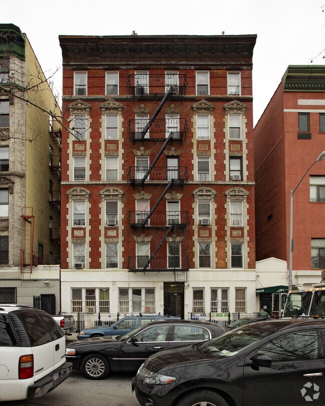 Building Photo - 264 E Second St