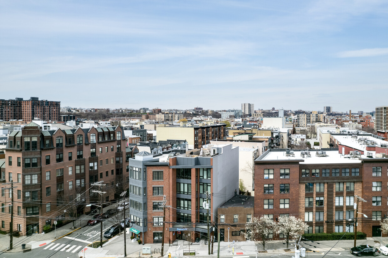 Aerial Photo - 462 Newark St