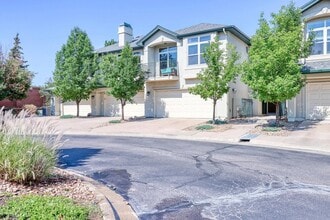 Building Photo - 6697 S Forest Way
