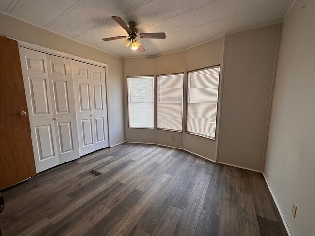 Foto del edificio - Awesome 2/2 Trailer in Westlake for rent!