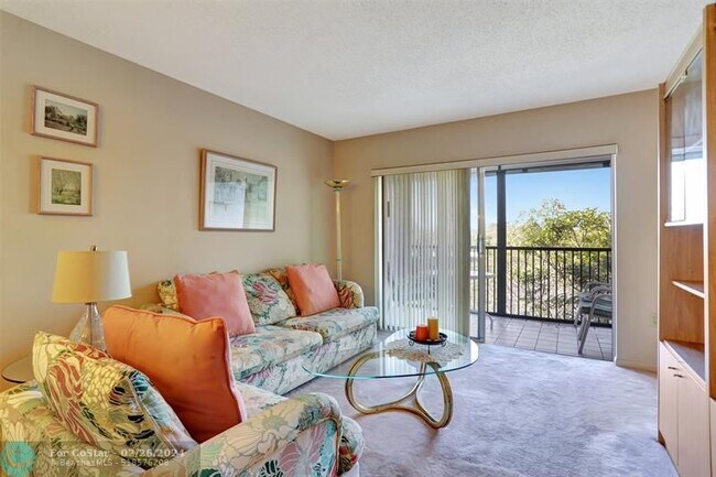 Building Photo - 2236 N Cypress Bend Dr