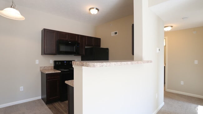Kitchen - 1BR, 1BA - 685 SF - The Foxfire - Brook Lane Apartments