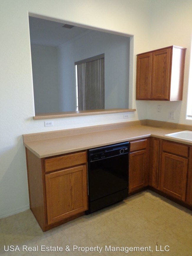 Building Photo - 4 br, 2 bath House - 4740 N Edgemont Rd
