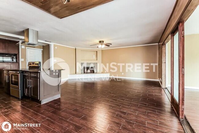Foto del edificio - 3916 Corkwood Dr