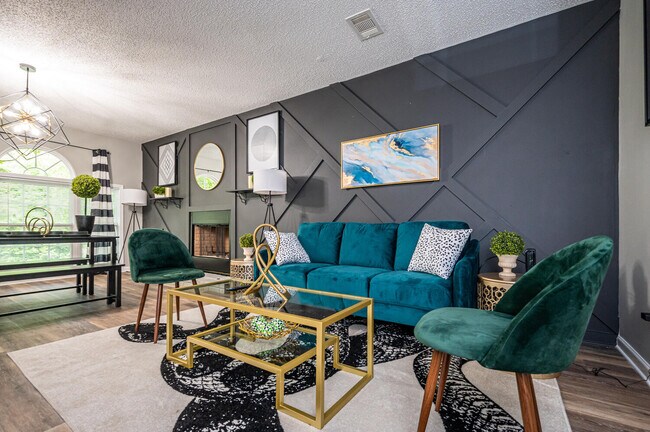 Foto del edificio - 1261 Sweet Pine Dr