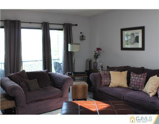 Foto del edificio - 388 Lancaster Ct