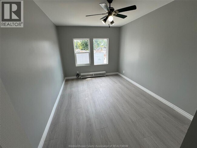 Photo du bâtiment - 4675 Tecumseh Rd E