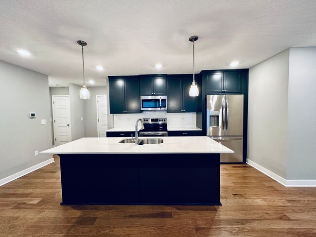 Foto del edificio - {13305} Less Than 2 Year Old 1.5 Story in ...