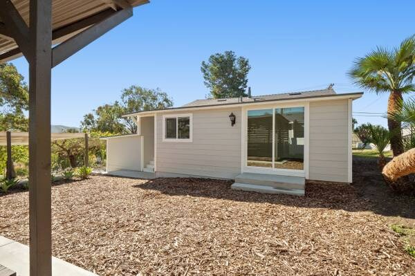 Building Photo - 3456 La Mirada Dr