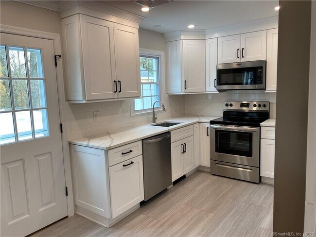 Building Photo - 138 Millport Ave