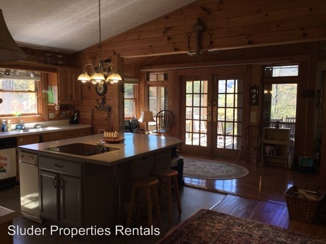 Foto del edificio - 3543 Dark Ridge Rd