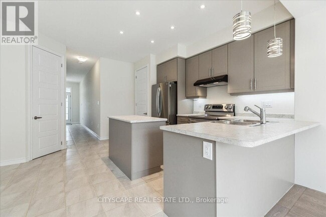 Building Photo - 50 Whithorn Cres