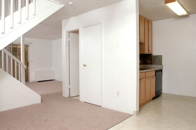 Building Photo - 2 Story Wimbledon Condo!