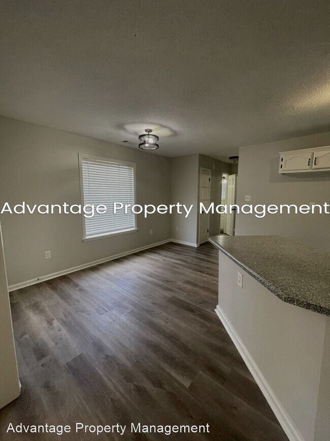 Foto del edificio - 4 br, 2.5 bath House - 9275 Fletcher Wood Dr.